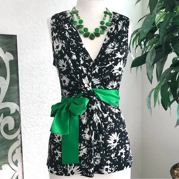 Anthropologie Floral Top Green Satin Sash NWT Size XS Preppy Cottagecore Y2K NDS - Picture 5 of 11